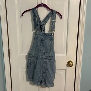 DENIM SHORT OVERALLS size small